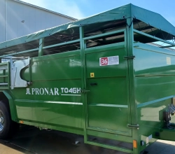 PRZYCZEPA jednoosiowa do przewozu zwierząt Pronar T046H  