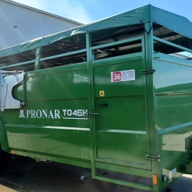 PRZYCZEPA jednoosiowa do przewozu zwierząt Pronar T046H  