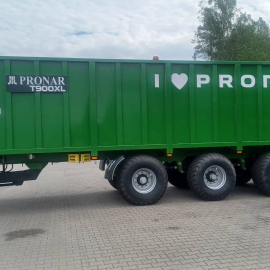 PRZYCZEPA skorupowa tridem z przesuwną ścianą Pronar T900XL